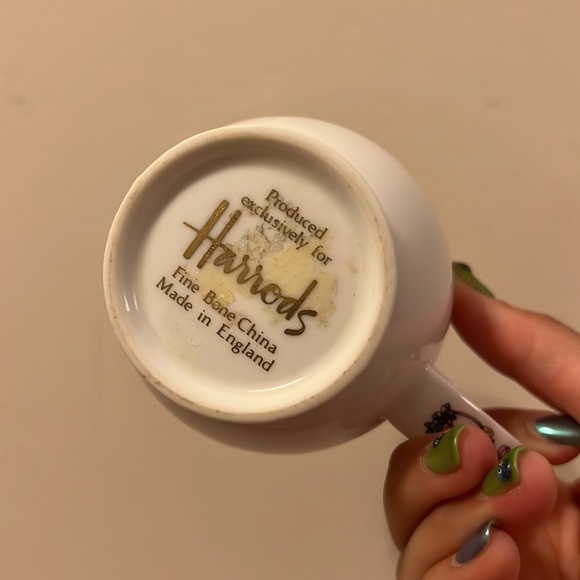 Harrods Tea Cup - Picture 4 of 5